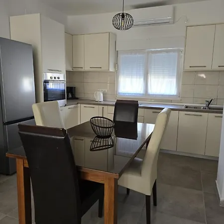 Pavic Apartment *