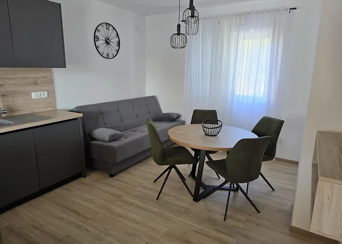 Pavic Apartment *
